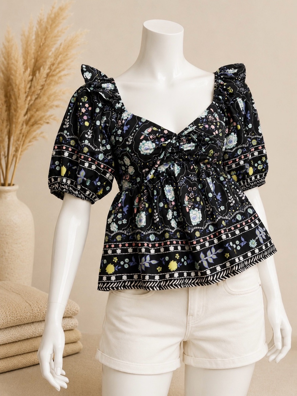 Listicle Black Floral Puff-Sleeve Peplum Blouse